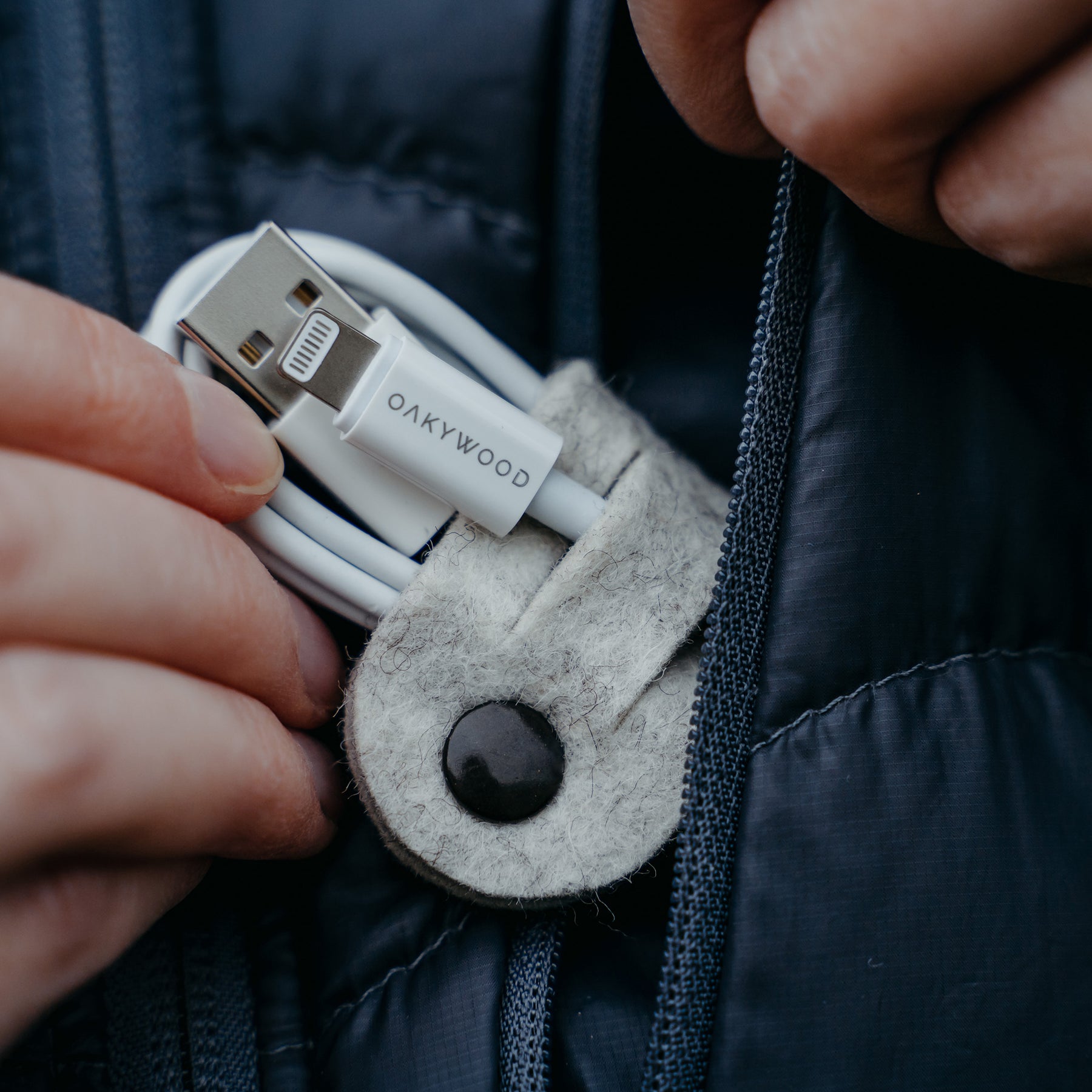 oakywood convenient felt cable ties for pocket | stone grey