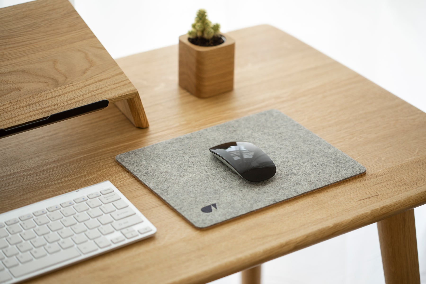 oakywood grey felt mouse pad on desk | grey