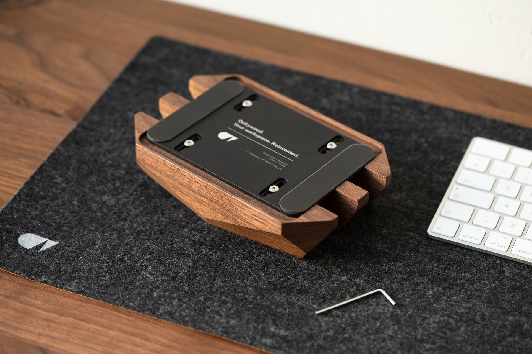 oakywood walnut wooden dual laptop stand bottom plate regulation | -