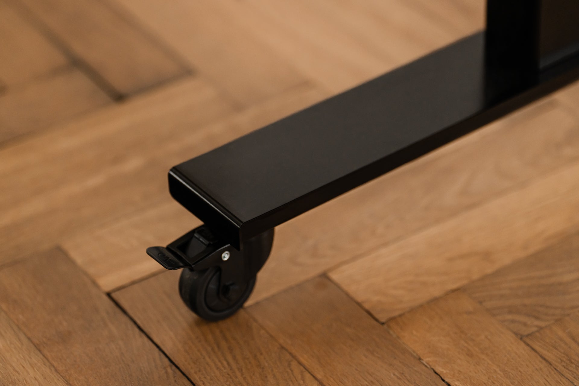 oakywood metal desk casters mounted closeup | -