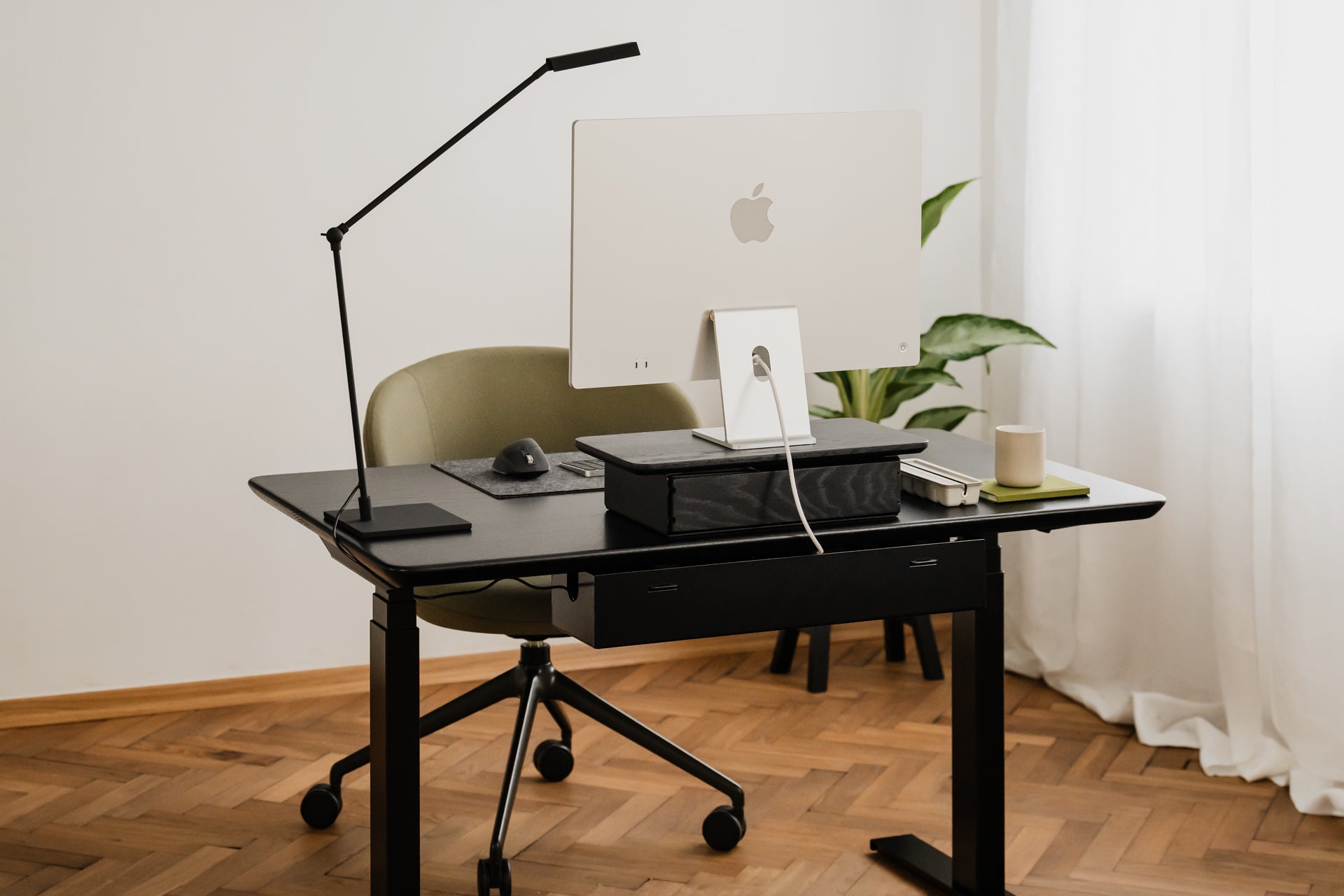 Oakywood Standing Desk Pro Battery enabling uninterrupted lifting of Oakywood electric desk | ,