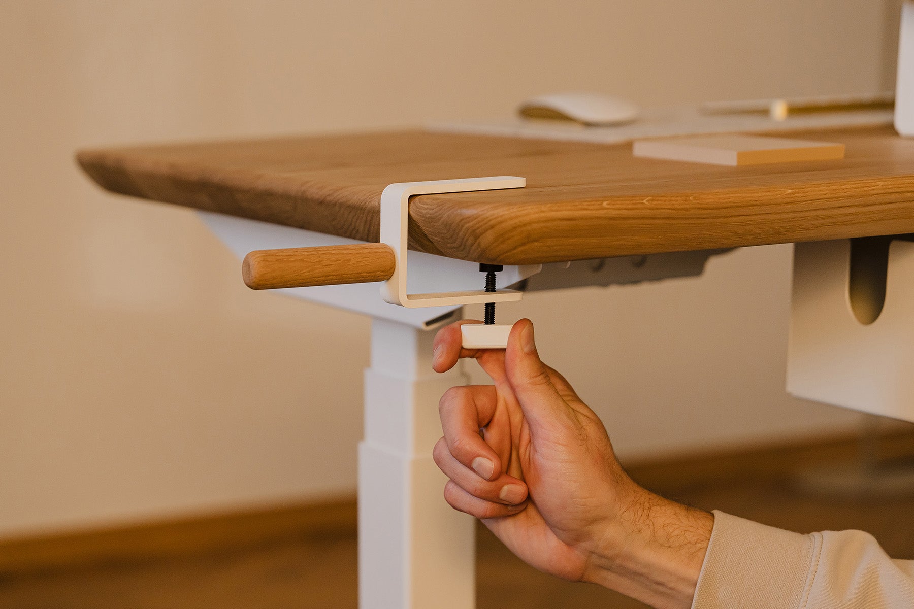 Oakywood Desk-Mounted Headphone Hook – minimalist side mounted hook to keep your workspace tidy and clutter-free |  ,
