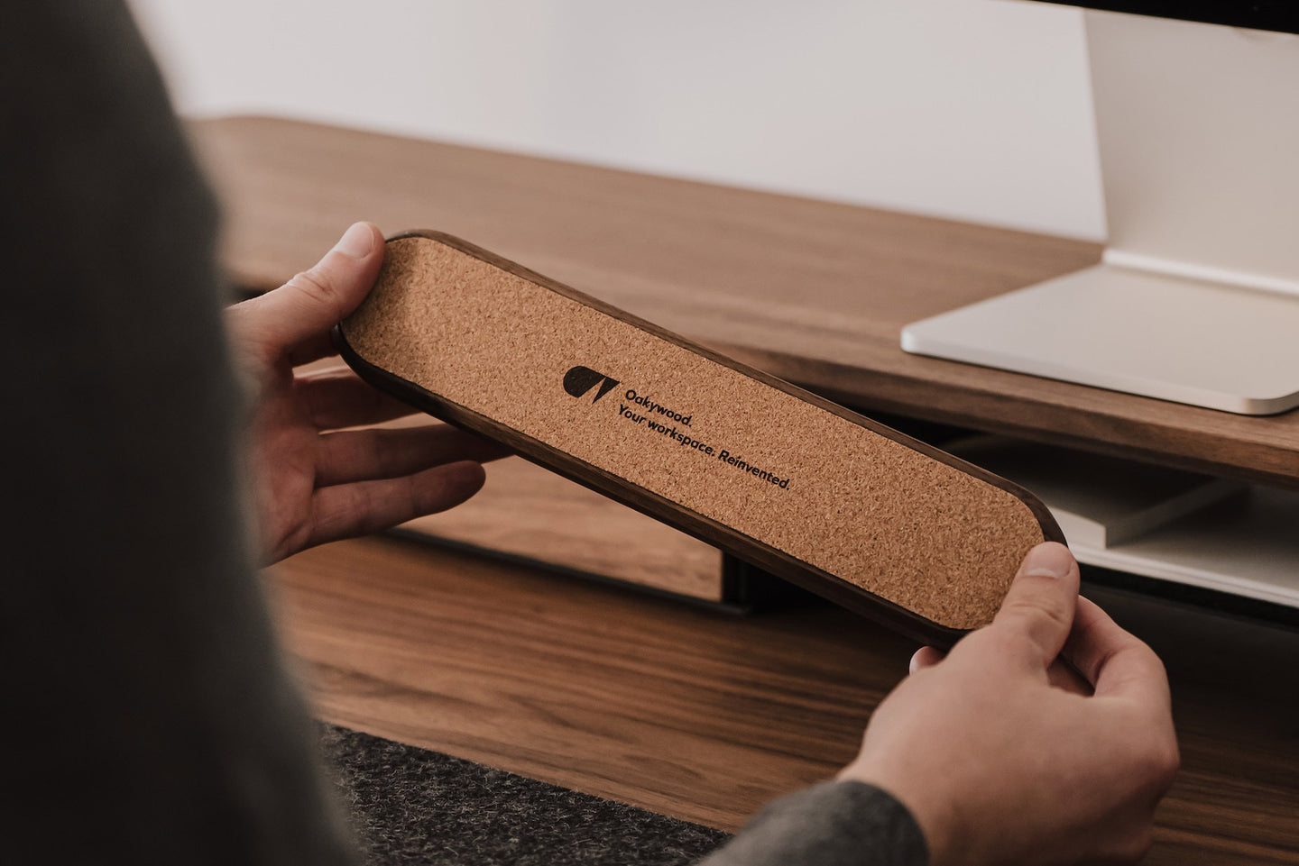 Floating To-Do Desk Kit product render