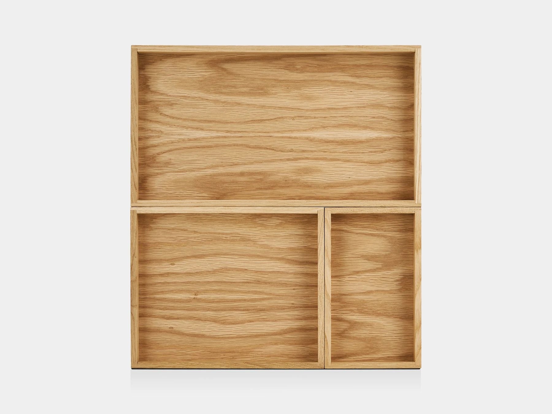 Wooden trays with three compartments on a white background | oak, 