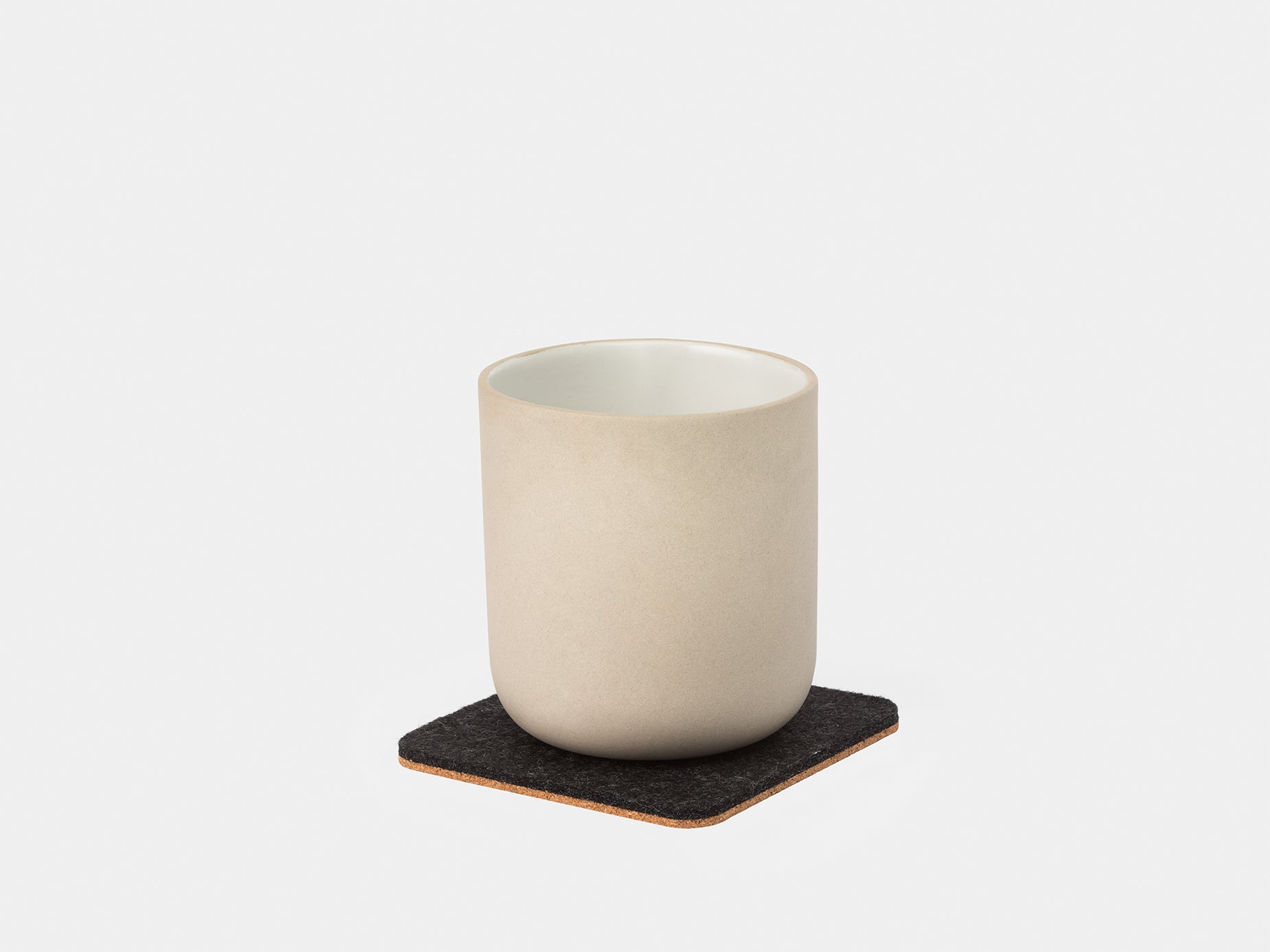 oakywood felt coasters anthracite in use | anthracite